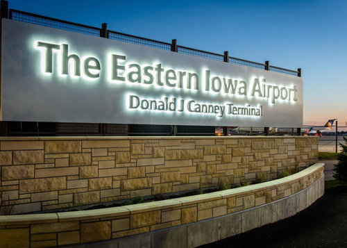 Eastern Iowa Airport (CID)