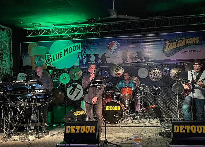 detour-band-riverside-casino-golf-resort